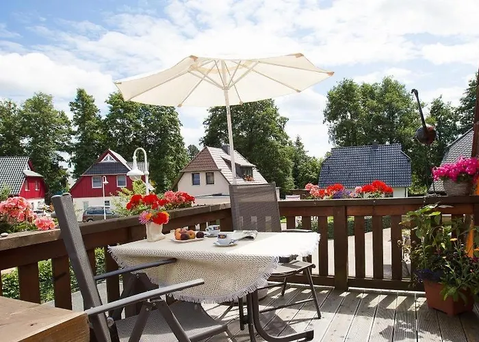 Sonnenblumenhaus 02 *